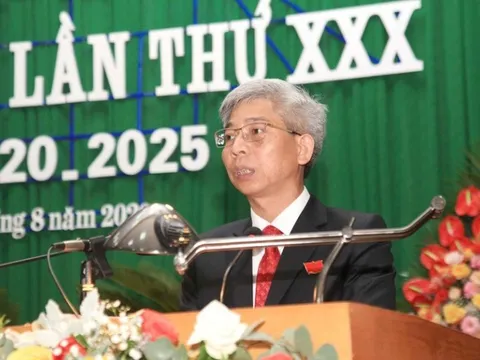 Một bí thư huyện ở Vĩnh Phúc xin nghỉ hưu trước 4 năm
