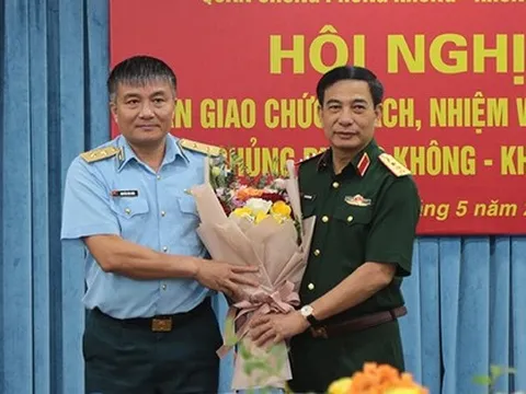 Thăng quân hàm Trung tướng đối với tư lệnh Quân chủng Phòng không - Không quân