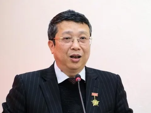 Ông Hoàng Trung giữ chức Thứ trưởng Bộ NN&PTNT