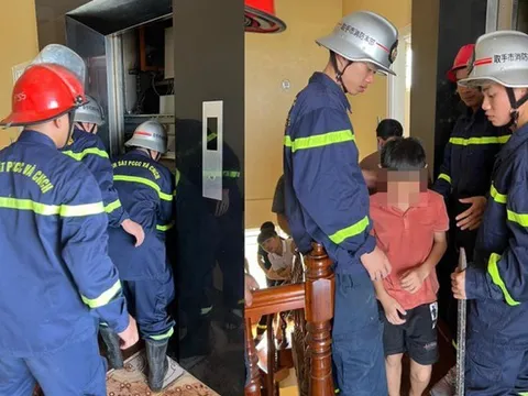 Giải cứu bé trai 11 tuổi mắc kẹt trong thang máy