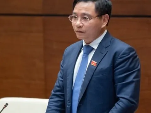 'Cán bộ Cục Đăng kiểm cấu kết, tham ô nên không thể lấy đá ghè chân mình'