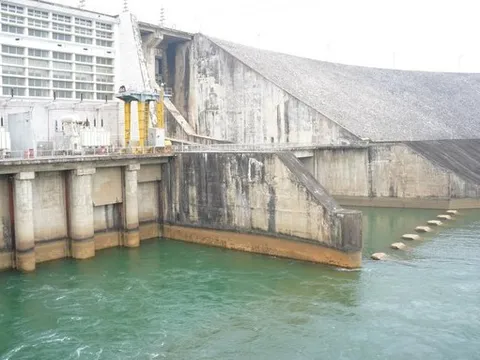 Báo động khẩn: Hàng loạt thủy điện lớn dừng hoạt động