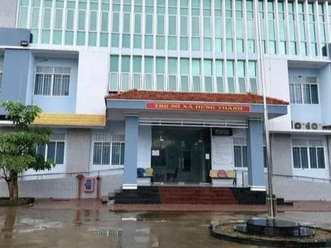 Chủ tịch xã gửi đơn nghỉ việc qua bưu điện rồi... nghỉ luôn