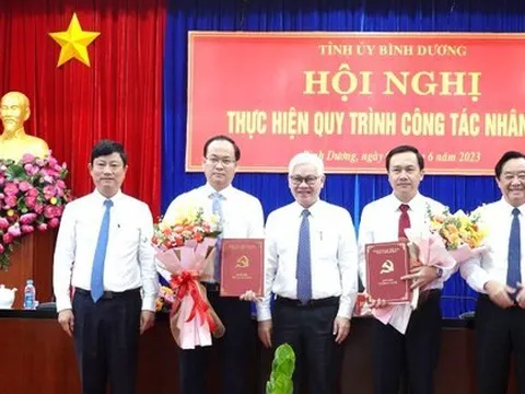 Bình Dương công bố nhiều quyết định nhân sự chủ chốt