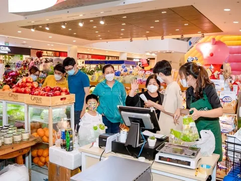 SC VivoCity cùng khách hàng 'bật mode trong lành' trong Tháng Trái Đất