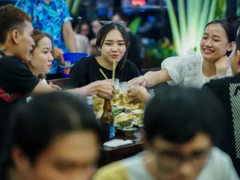Tiệc tùng tới bến vẫn 'về đến chốn'