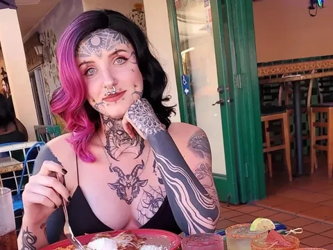 Gây bão mạng vì video tố nhà tuyển dụng kỳ thị hình xăm