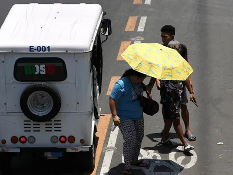 Cư dân thủ đô Philippines: 'Chúng tôi cần máy lạnh miễn phí'