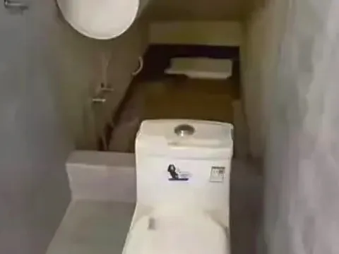 Căn hộ 5 m2, bồn cầu sát chỗ ngủ gây sốt ở Trung Quốc