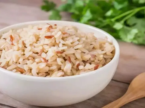 Mẹo ăn cơm vẫn giữ dáng