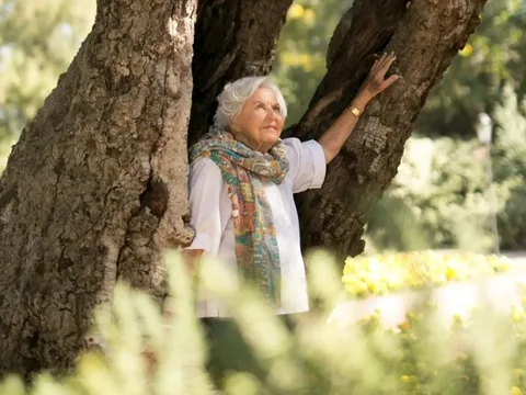 Cụ bà 102 tuổi vẫn đủ sức khỏe quản lý resort