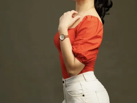 Thăng hạng ngoại hình sau 'vứt bỏ' gần 20 kg mỡ