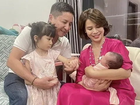 Hạnh phúc xế chiều của Chí Trung và doanh nhân Ý Lan, Hòa Minzy vui hết cỡ bên đạo diễn 'Mưa đỏ'