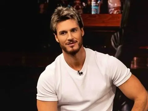 Nam ca sĩ 29 tuổi bị bắn tử vong trong vụ cướp xe ô tô