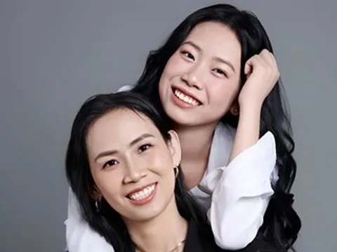 ‘Buông tay’ khi con gái 15 tuổi, người mẹ TPHCM xúc động nhận cuộc gọi từ Mỹ