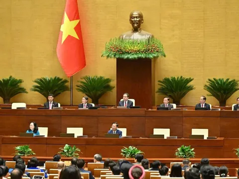 Ngày 25-10, Quốc hội họp riêng về nhân sự, phê chuẩn bổ nhiệm Phó Thủ tướng và một số Bộ trưởng