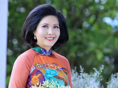 Nữ danh ca nức tiếng: Trải qua nhiều sóng gió, gánh bao miệt thị của người đời