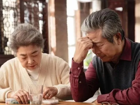 Tưởng về quê hưởng nhàn với lương hưu hơn 50 triệu, vợ chồng U70 phải giả nghèo để được bình yên