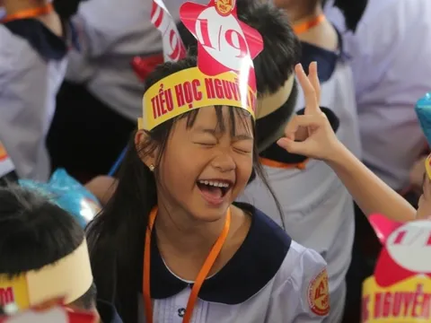 Tiếng Anh sẽ thành môn học bắt buộc từ lớp 1