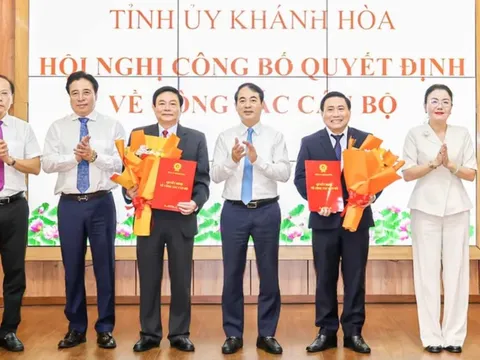 Khánh Hoà công bố nhiều quyết định về công tác cán bộ