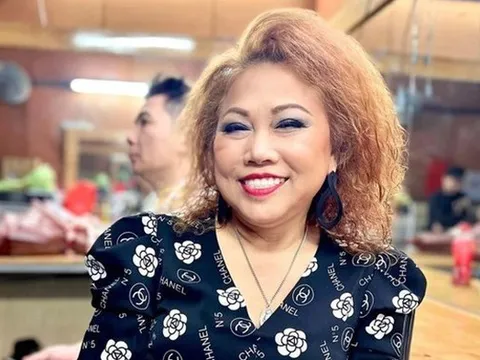 "Họa mi núi rừng" tuổi U60: Về quê chăn heo vẫn hát và cười vang, mắc nhiều bệnh phải nhập viện