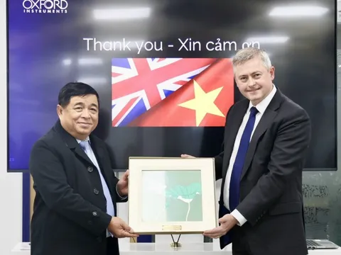 Khuyến khích Oxford Instruments hợp tác, nghiên cứu và chuyển giao công nghệ bán dẫn tại Việt Nam