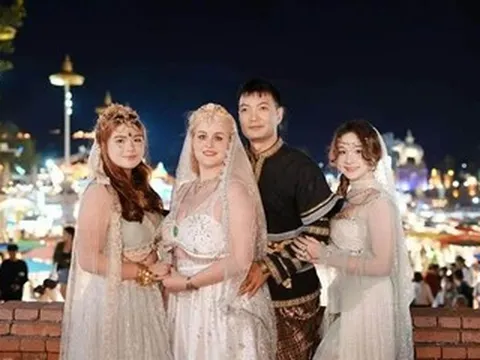 Chuyện tình cổ tích của chàng trai khiếm thị làm nghề mát-xa và nữ tiến sĩ Mỹ