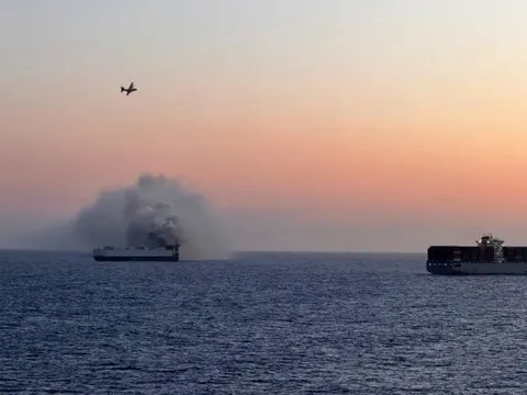 Vì sao lại có hơn 3.000 ô tô Trung Quốc dưới đáy biển?