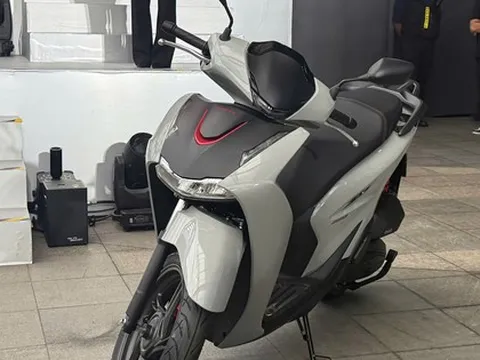 Honda SH 2026 có gì mới? Giá từ 78 triệu đồng, màn hình TFT, sạc USB-C và loạt công nghệ chưa từng xuất hiện