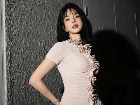 Diệp Lâm Anh khác lạ