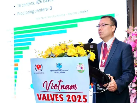 Phó Giám đốc Bệnh viện ĐH Y Dược TP HCM Nguyễn Hoàng Định được phong hàm Giáo sư