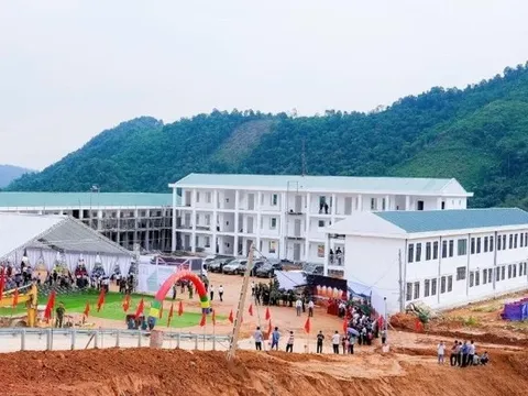 Đồng loạt khởi công 9 trường nội trú: Bước ngoặt giáo dục vùng biên Nghệ An