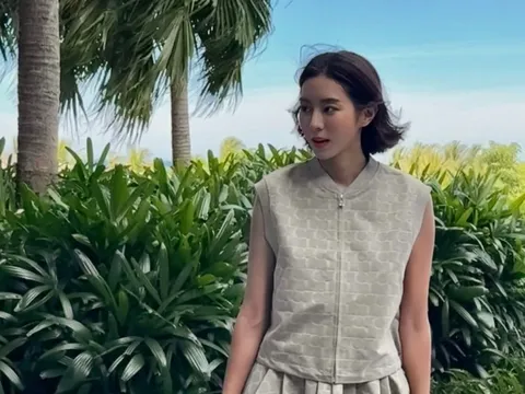 Nữ thần gợi cảm Hàn Quốc khoe ảnh du lịch Đà Nẵng