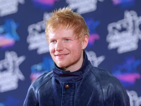 Ed Sheeran được Bộ Giáo dục Anh vinh danh