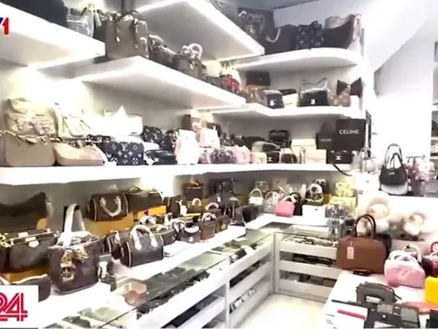 Hà Nội phát hiện hơn 1.600 túi xách giả mạo nhãn hiệu nổi tiếng
