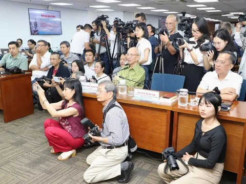 Tạm dừng thực hiện Đề án thành lập Báo và Phát thanh - Truyền hình TP HCM