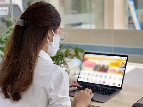 Đã xong việc nhưng người thuê quyết không chuyển khoản trả 200 triệu đồng, cô gái ở Hà Nội báo công an