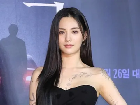 Nữ ca sĩ 'đẹp nhất thế giới' khống chế cướp có hung khí xông vào nhà