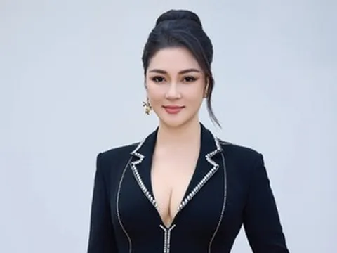 4 hoa hậu của Việt Nam gây mê lòng người nhờ ‘khuôn trăng đầy đặn’ là ai?