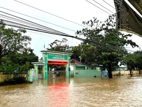 Hàng trăm nghìn học sinh ở Gia Lai, Khánh Hòa nghỉ học vì lũ lớn