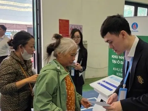 Khách xếp hàng quá đông, chủ đầu tư nhà ở xã hội Kim Chung có động thái mới