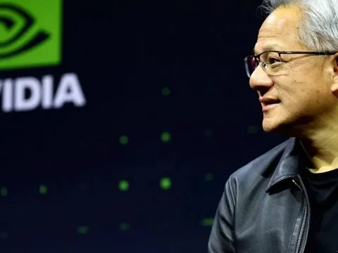 NVIDIA công bố doanh thu tăng cao kỷ lục 62%, CEO Jensen Huang tuyên bố "Không có bong bóng AI"