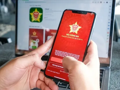 Không cần đi xa, không phải xếp hàng, dịch vụ công mà tất cả người dân đều cần đã có mặt trên VNeID