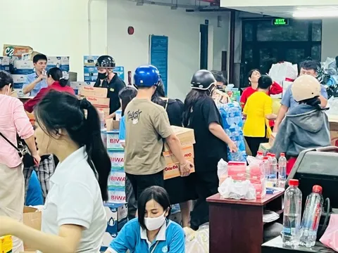 TP HCM khẩn trương phát động đợt tiếp nhận hỗ trợ đồng bào vùng bão lũ miền Trung