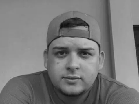 Nam ca sĩ qua đời ở tuổi 25, thi thể được tìm thấy trong túi nhựa