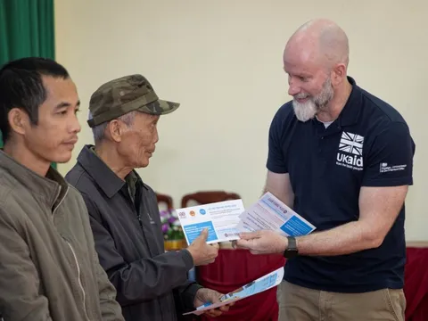 Anh tăng mức viện trợ lên đến 800.000 bảng Anh, hỗ trợ Việt Nam khắc phục hậu quả bão lũ