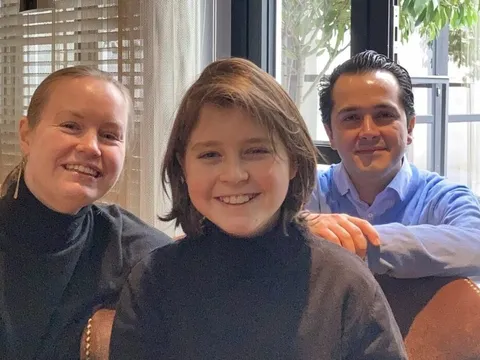 Thần đồng nhận bằng tiến sĩ khi mới 15 tuổi