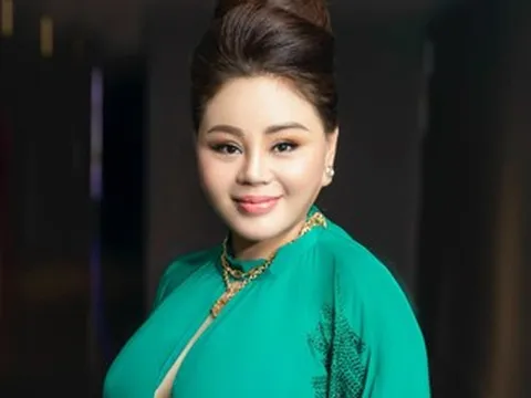 Nghệ sĩ Lê Giang bật khóc vì đau thần kinh tọa, phải chăm mẹ già liệt nửa người