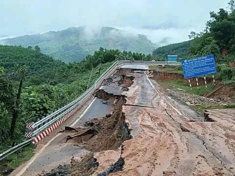 Bão số 15 áp sát, Bộ Xây dựng phát thông báo khẩn