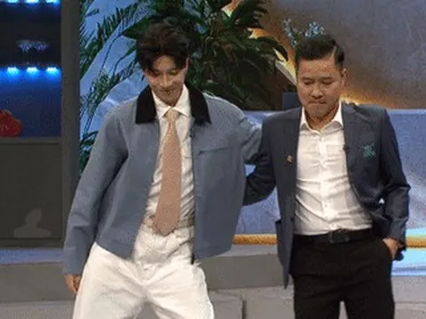 S.T Sơn Thạch và danh thủ Hồng Sơn với hành động chưa từng thấy trên VTV